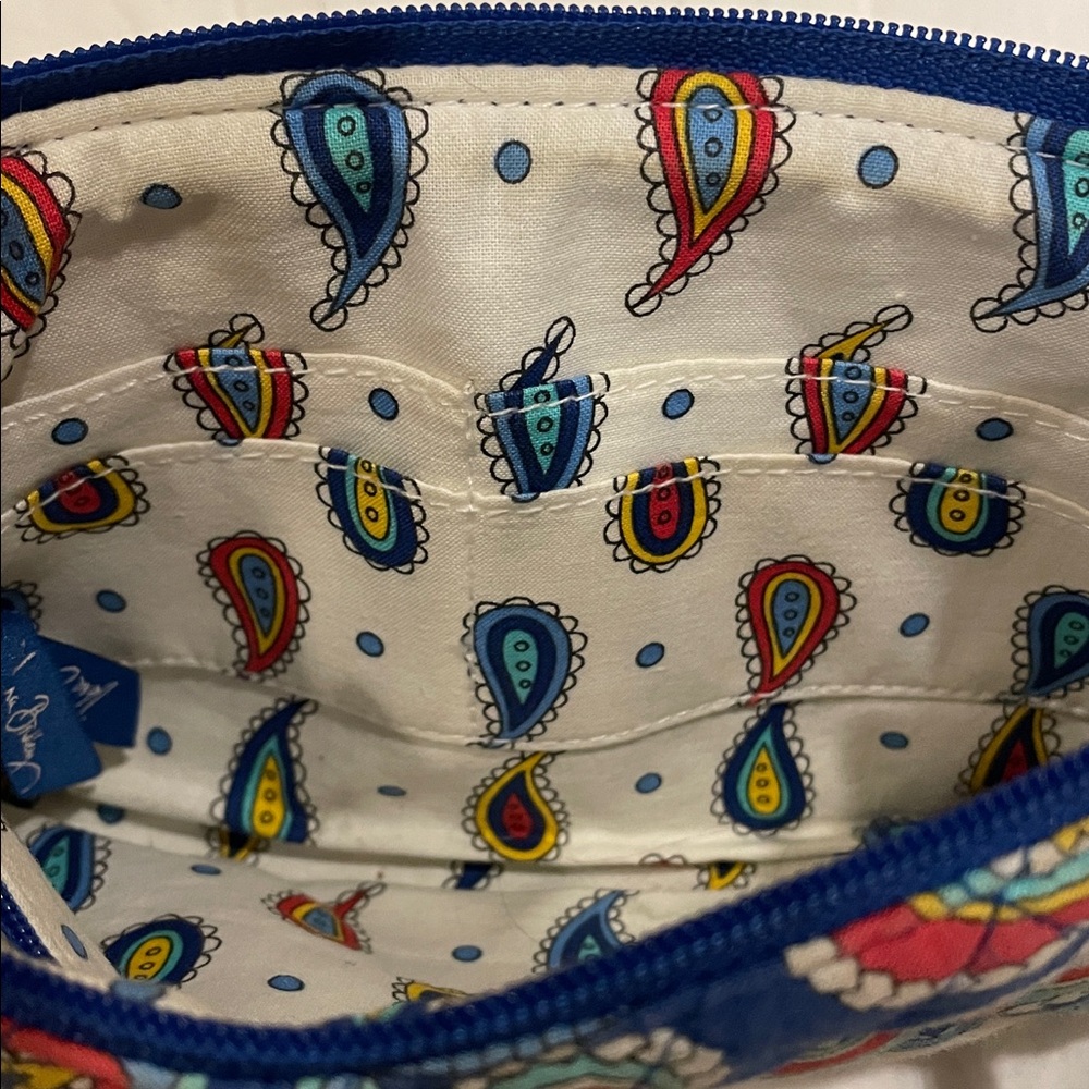 VERA BRADLEY Marina Paisley Push Lock Wristlet in White-Blue Multi Color, EUC - Picture 8 of 9